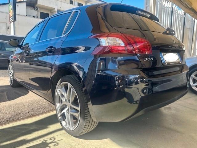 PEUGEOT 308 1,6 DIESEL FULL OPTIONAL