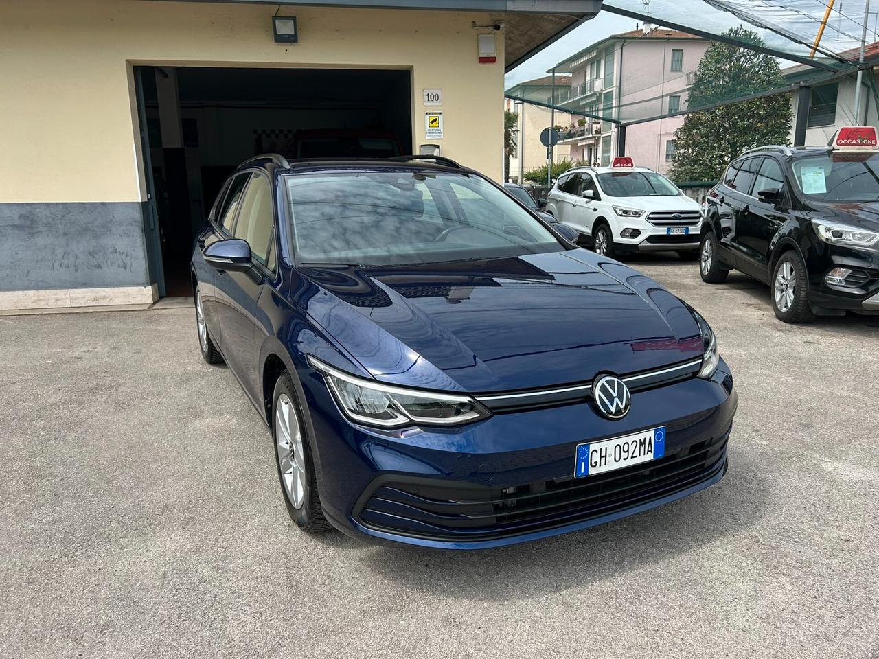 VW GOLF VARIANT 2.0 TDI 116CV Life - GANCIO TRAINO