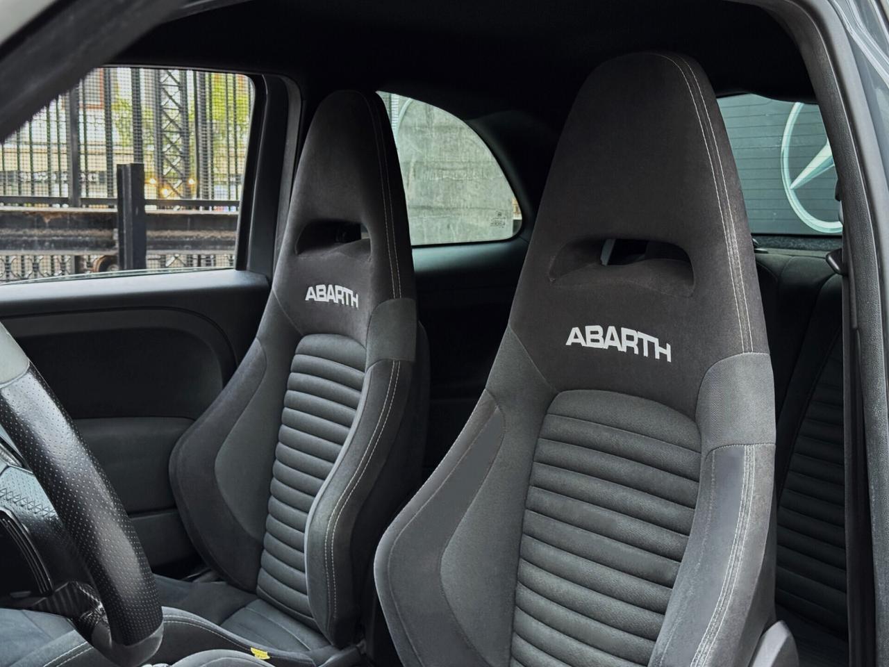Abarth 595 1.4 T-Jet Competizione 180CV MTA SABELT