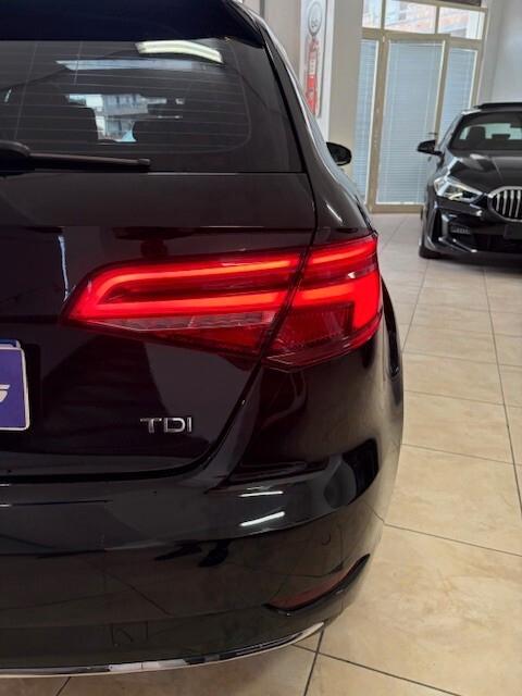 Audi A3 SPB 2.0 TDI S tronic Sport TETTO APRIBILE full optionals