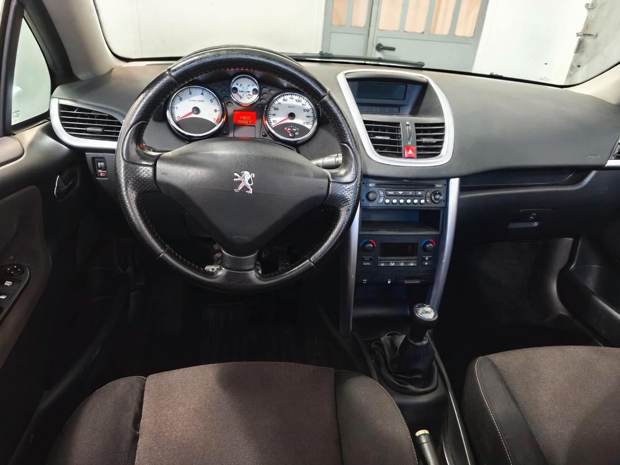Peugeot 207 1.6 VTi 120CV CC aut. Féline