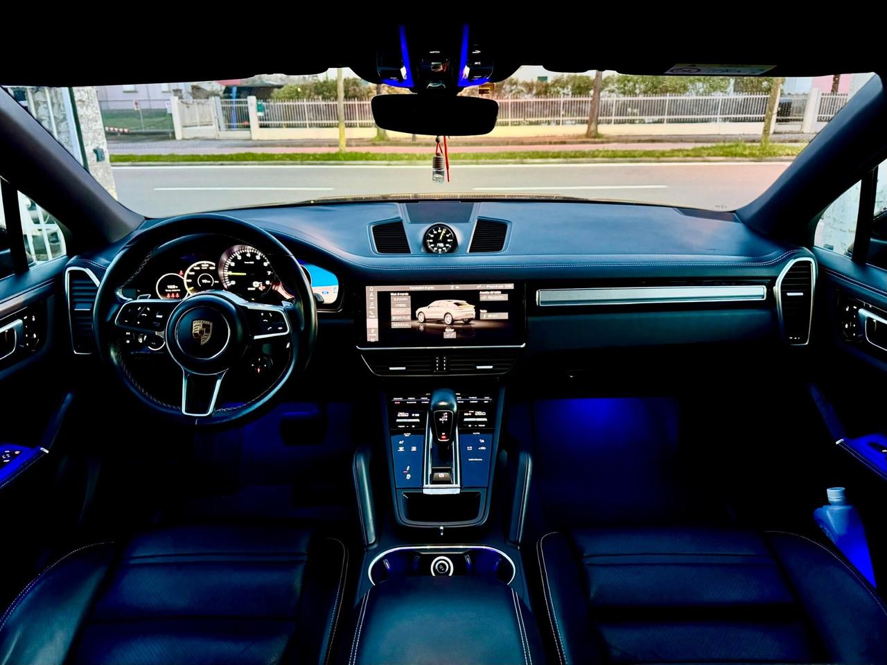 PORSCHE CAYENNE COUPE 3.0 462cv E-HYBRID FULL (PERMUTO)