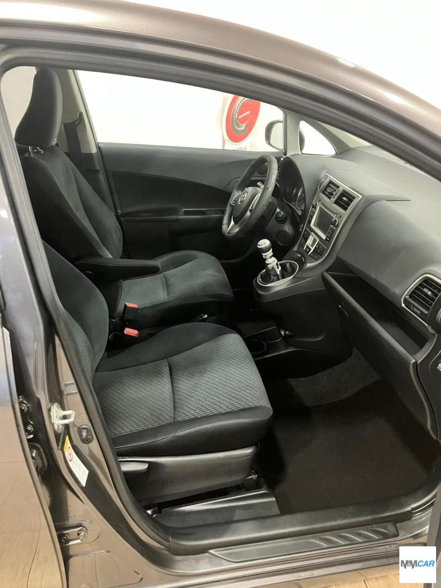 TOYOTA - Verso - 1.4D MT Active