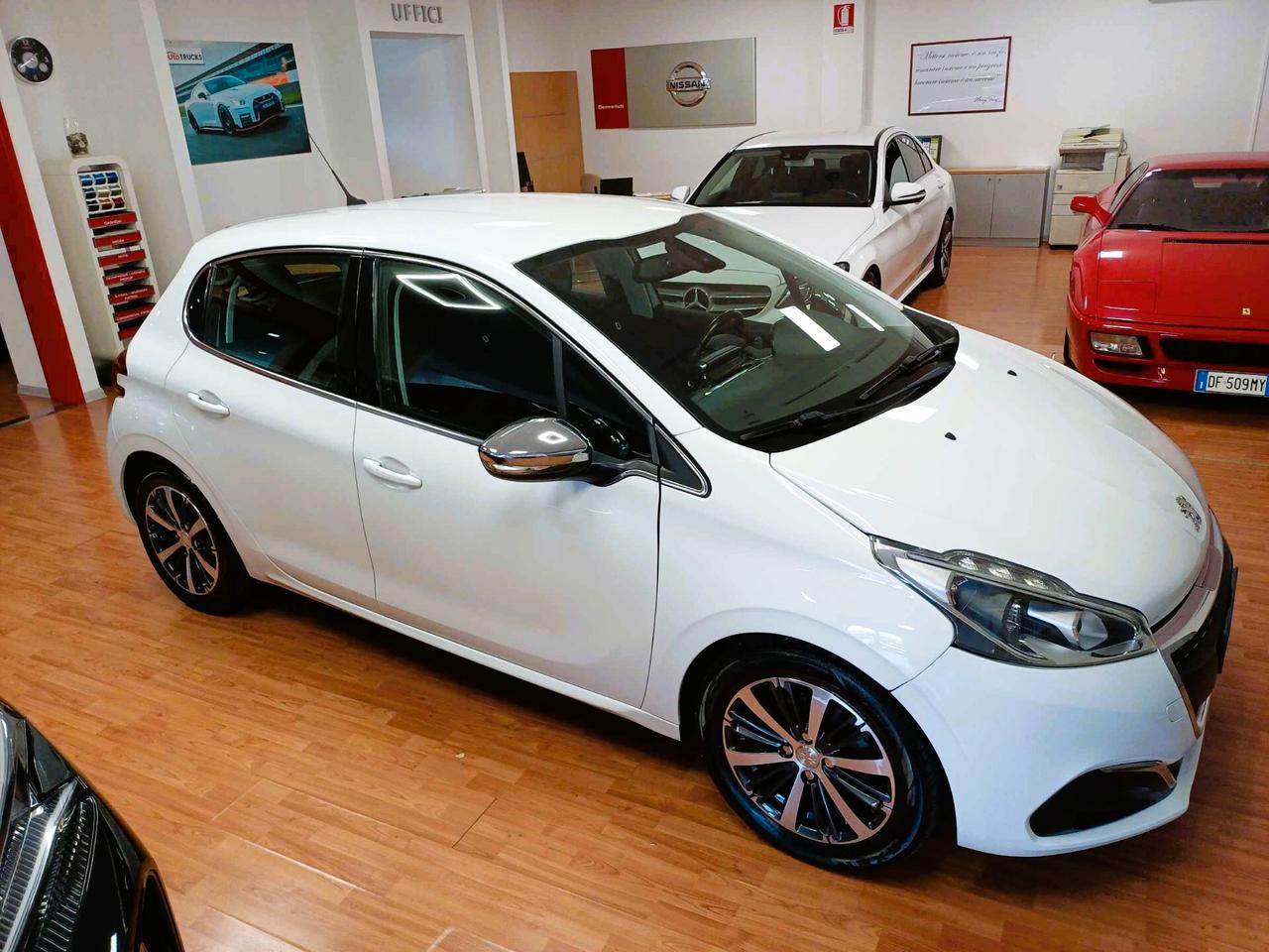 Peugeot 208 BlueHDi 75 5 porte Allure