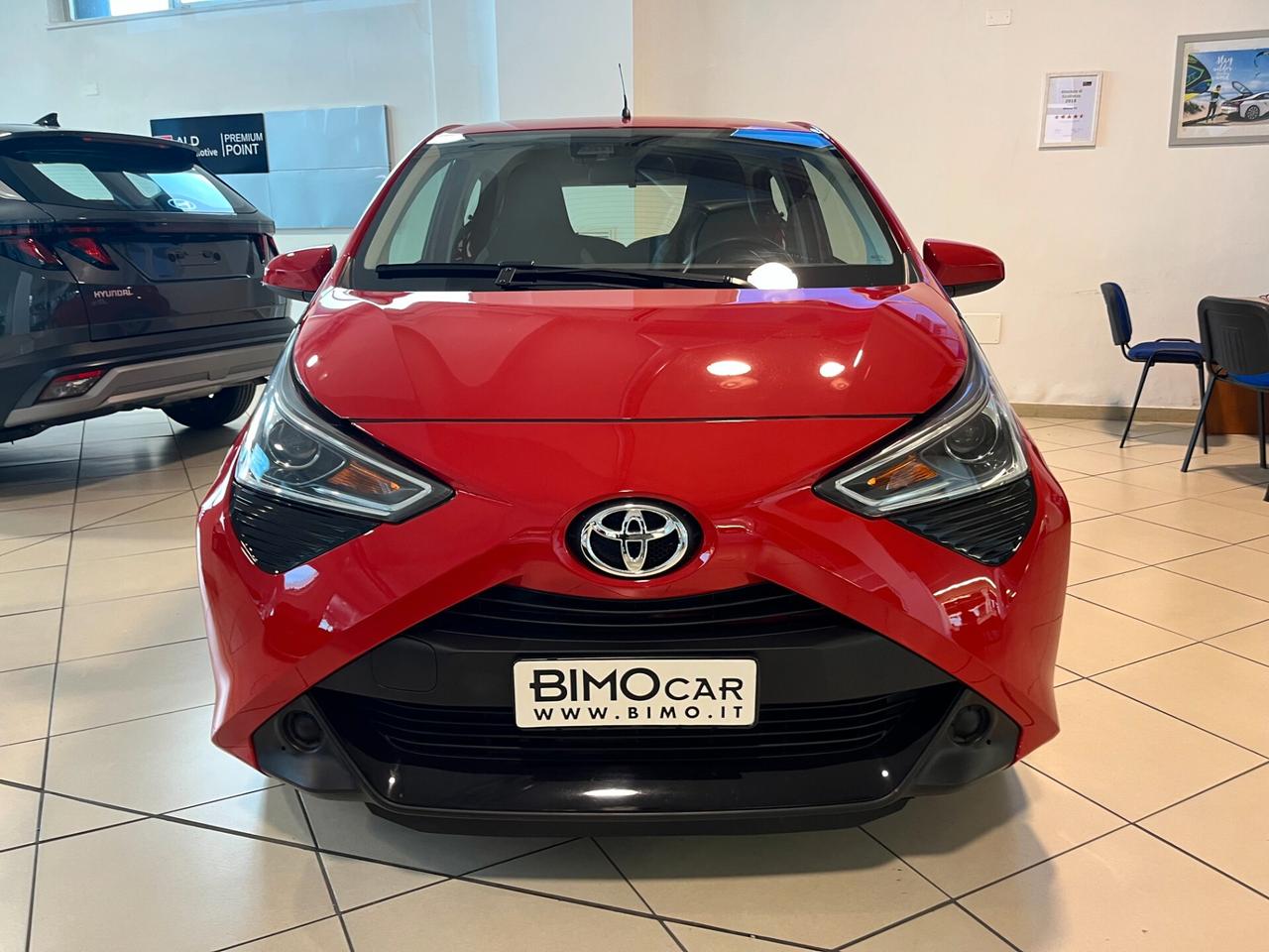 Toyota Aygo Connect 1.0 VVT-i 72 CV x-cool 5 porte