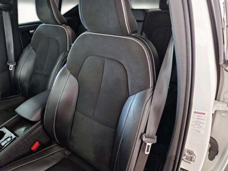 Volvo XC40 Recharge T5 180+82 CV Recharge Plug-in Hybrid R-Design