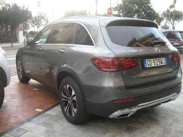 MERCEDES-BENZ GLC 220 D 4MATIC SPORT
