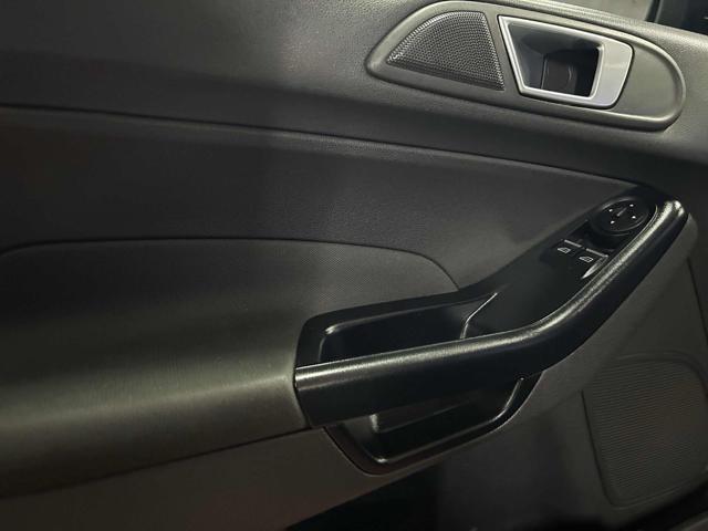 FORD Fiesta 1.4 3 porte Bz.- GPL Black & White Edition