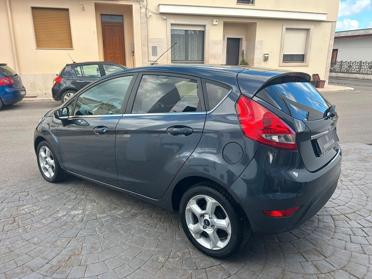 Ford Fiesta 1.2 82 Cv 5P TITANIUM - 2010