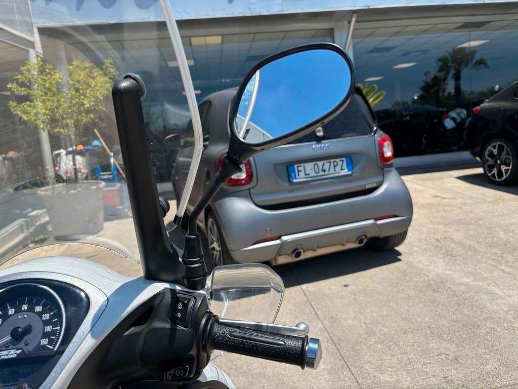 Honda SH Mode 125 2023 / KM 13.000 Tua a solo 19 Euro al mese