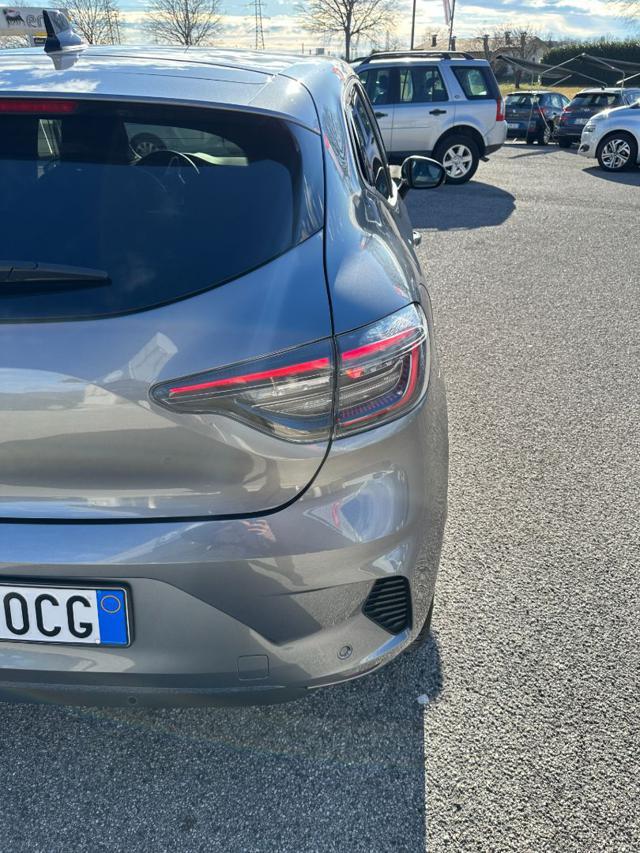 RENAULT Clio TCe 90 CV 5 porte Techno