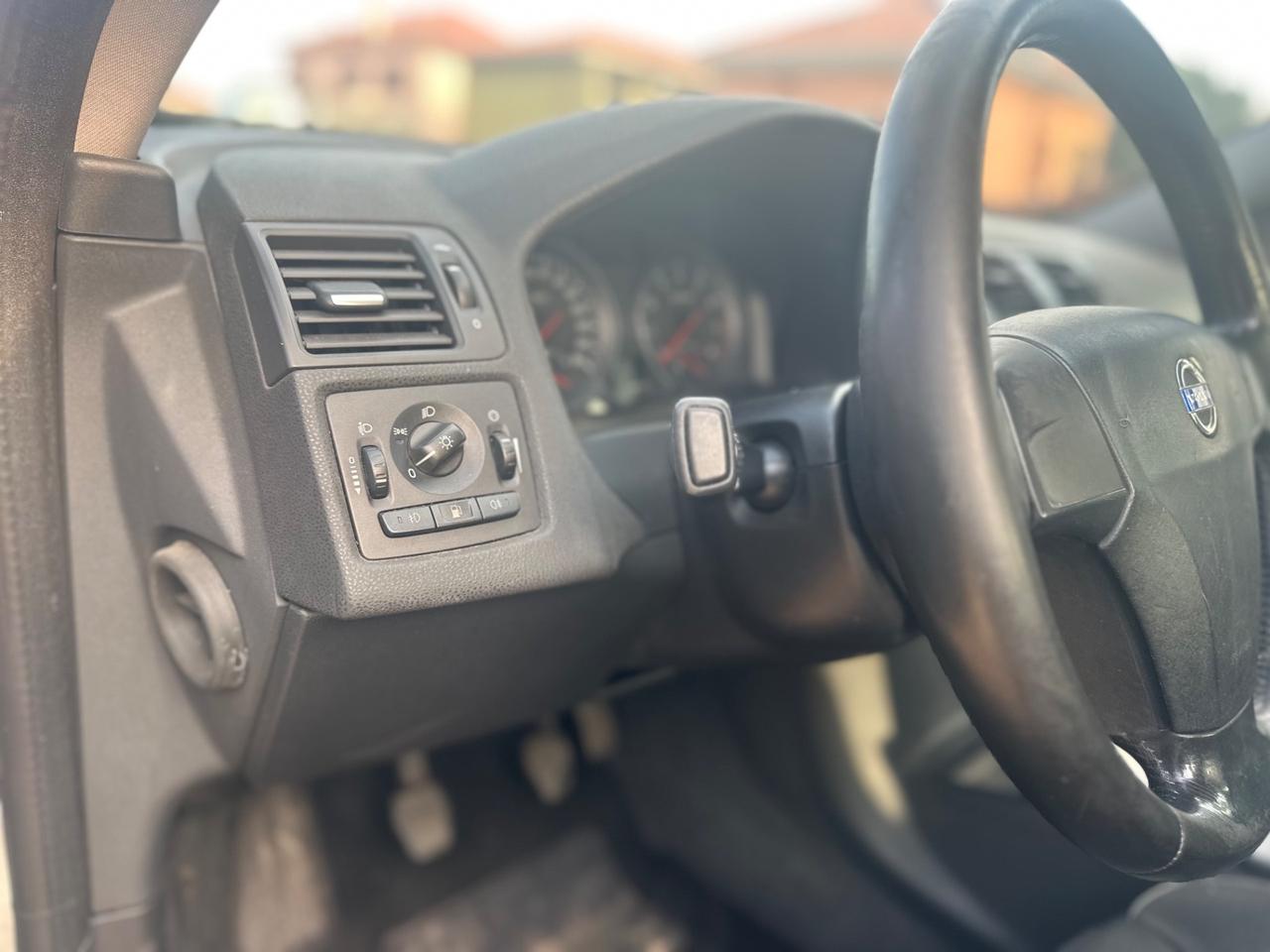 Volvo S40 1.6 16V cat Summum