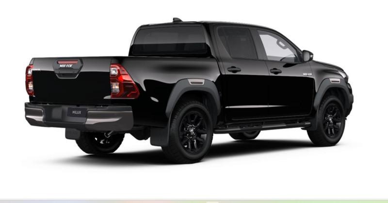 Toyota Hilux 2.4 D-4D A/T 4WD 4 porte Double Cab Invincible