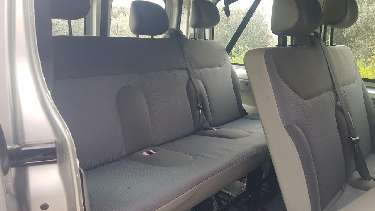 Opel Vivaro 9 posti