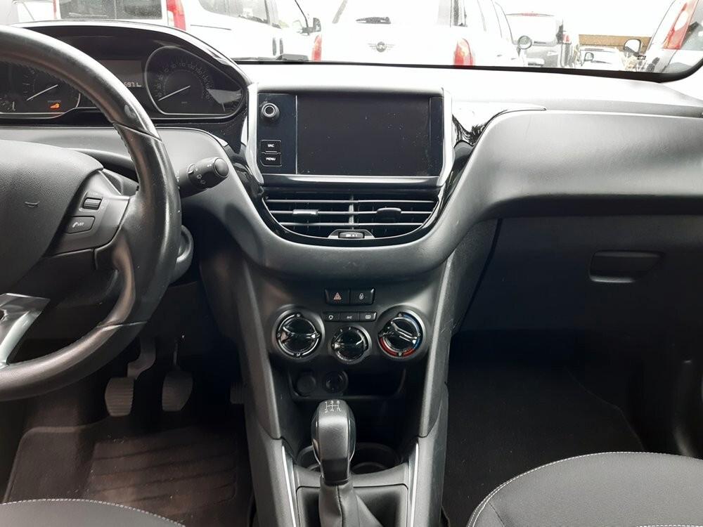 Peugeot 208 PureTech 82 5 porte Allure NEO PATENTATI