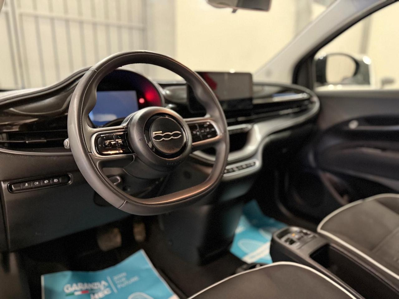 Fiat 500 500e 3+1 42 kWh La Prima