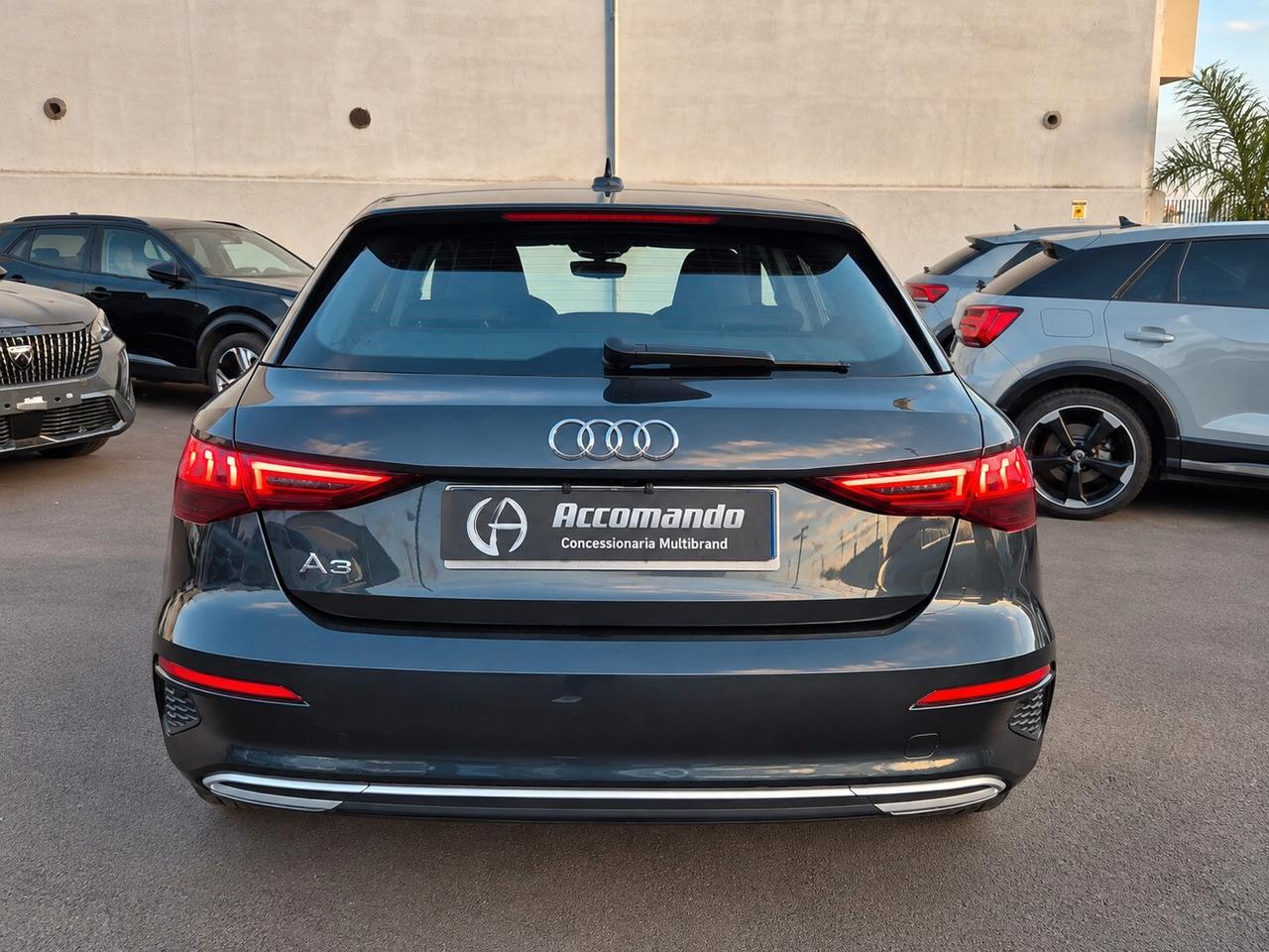 Audi A3 Sportback 30 TDI 116CV S-tronic Business Advanced