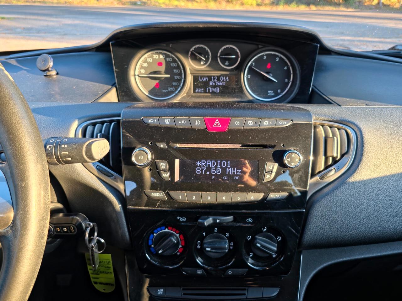 Lancia Ypsilon 1.3 MJT 16V 95 CV 5 porte S&S Elle E5B Manuale NEO 2015