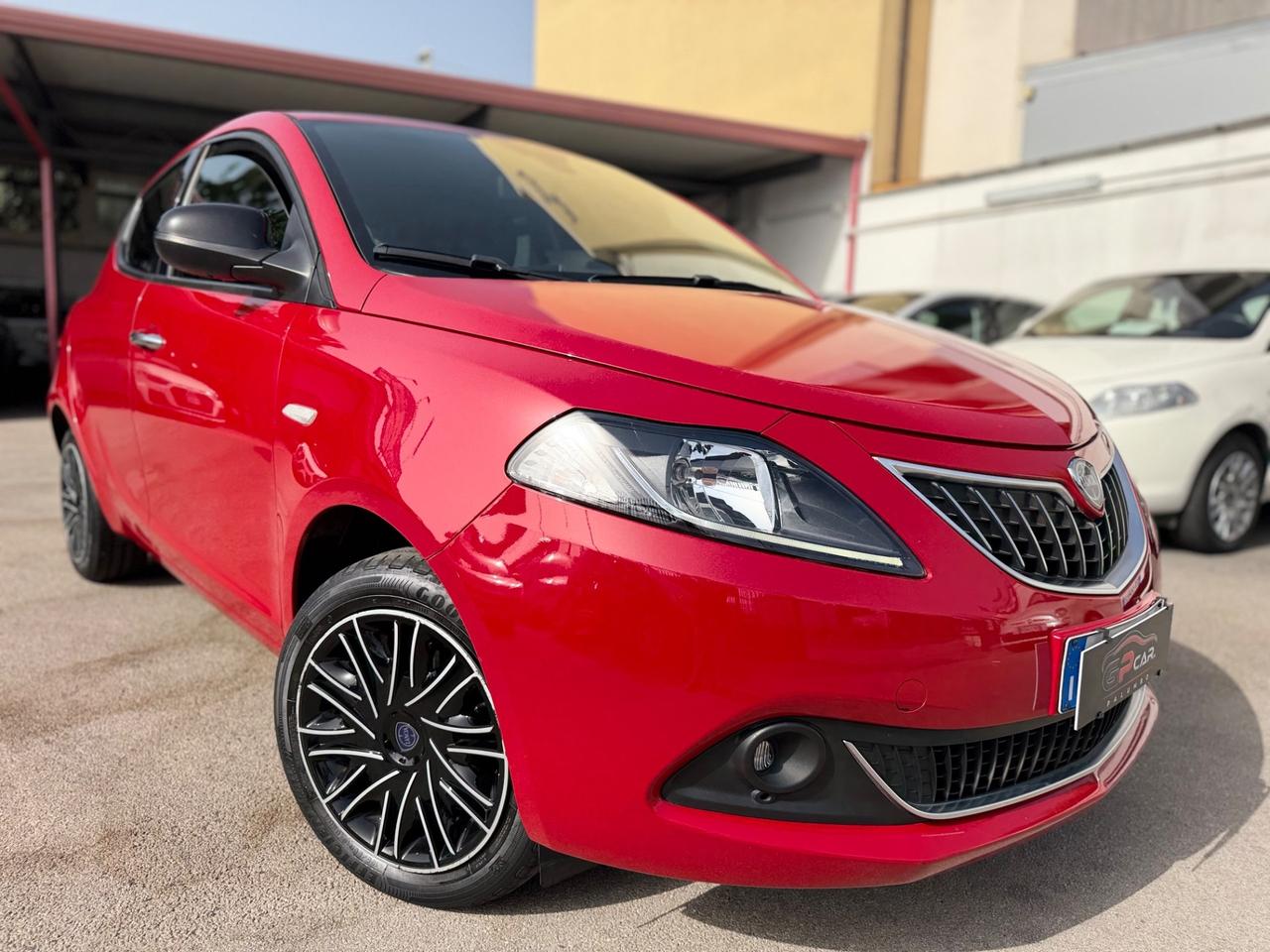 Lancia Ypsilon 1.0 FireFly 5 porte S&S Hybrid 32 MILA KM