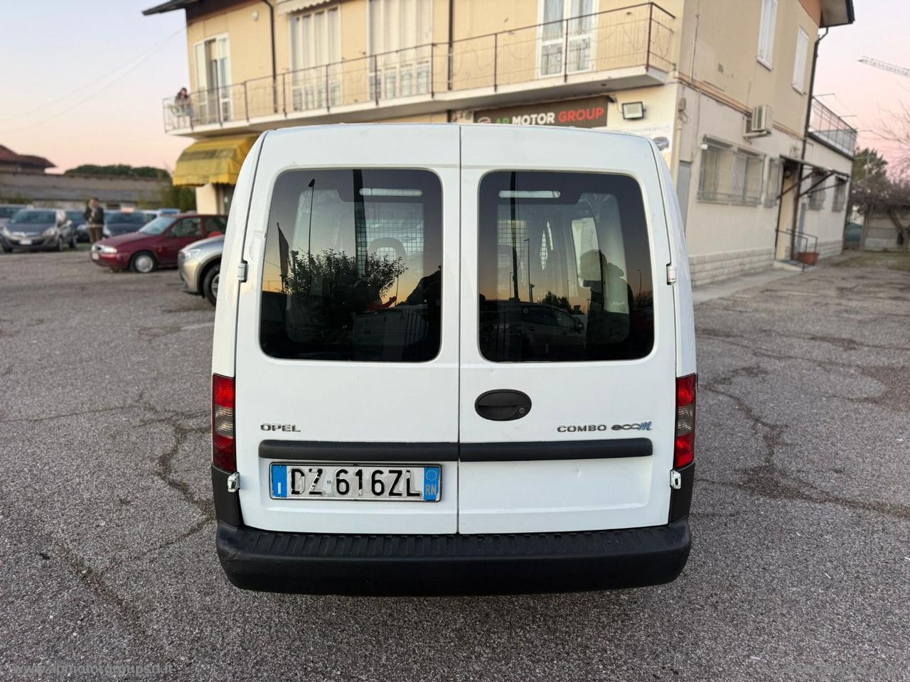 Combo VAN 1.6 CNG