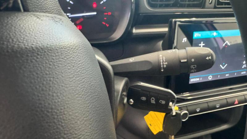 Citroen C3 1.5 bluehdi Feel NAVI 100 Cv. SHINE PLUS