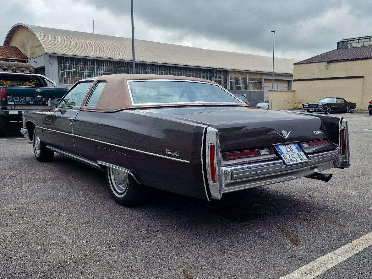 Cadillac Deville None