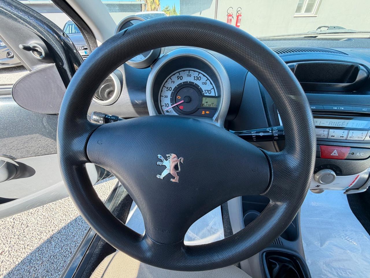 Peugeot 107 1.0 68CV 5p. Sweet Years 238.717 km