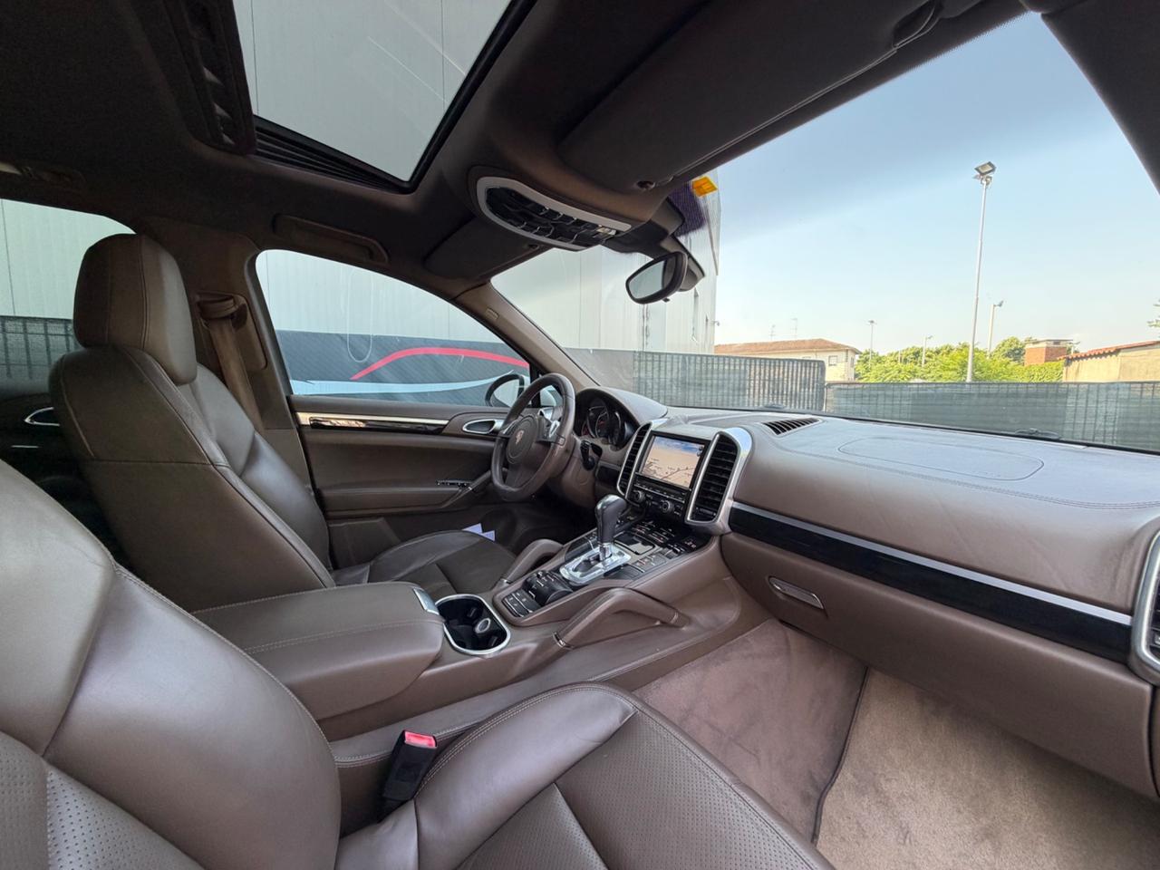 Porsche Cayenne 3.0 Diesel NO SUPERBOLLO TETTO NAVI FULL
