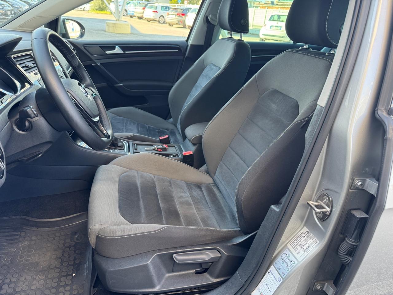 Volkswagen Golf 1.6 TDI DSG 5p. Highline 2015