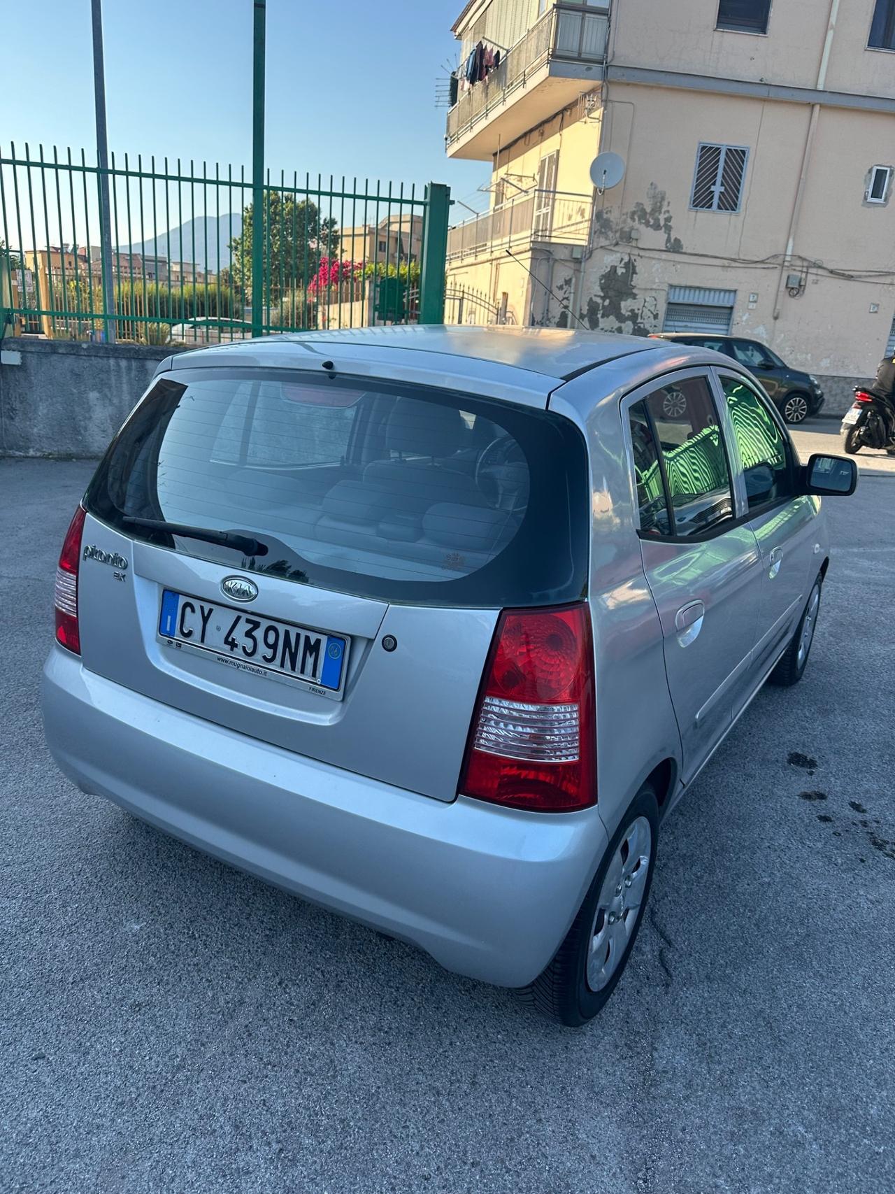 Kia Picanto 1.1 12V CRDi VGT Spicy
