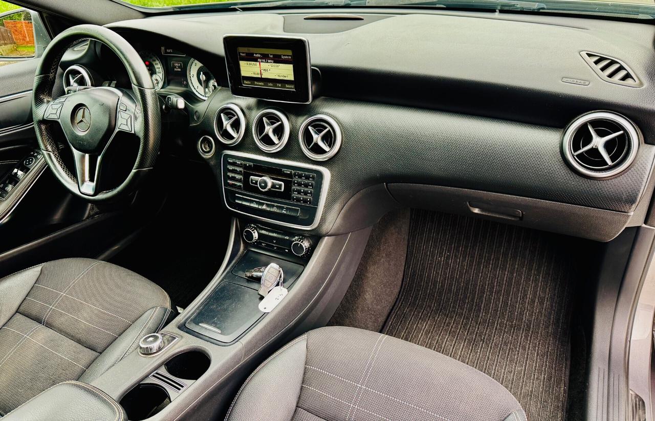 Mercedes-benz A 180 CDI Automatic Dark Night Edition