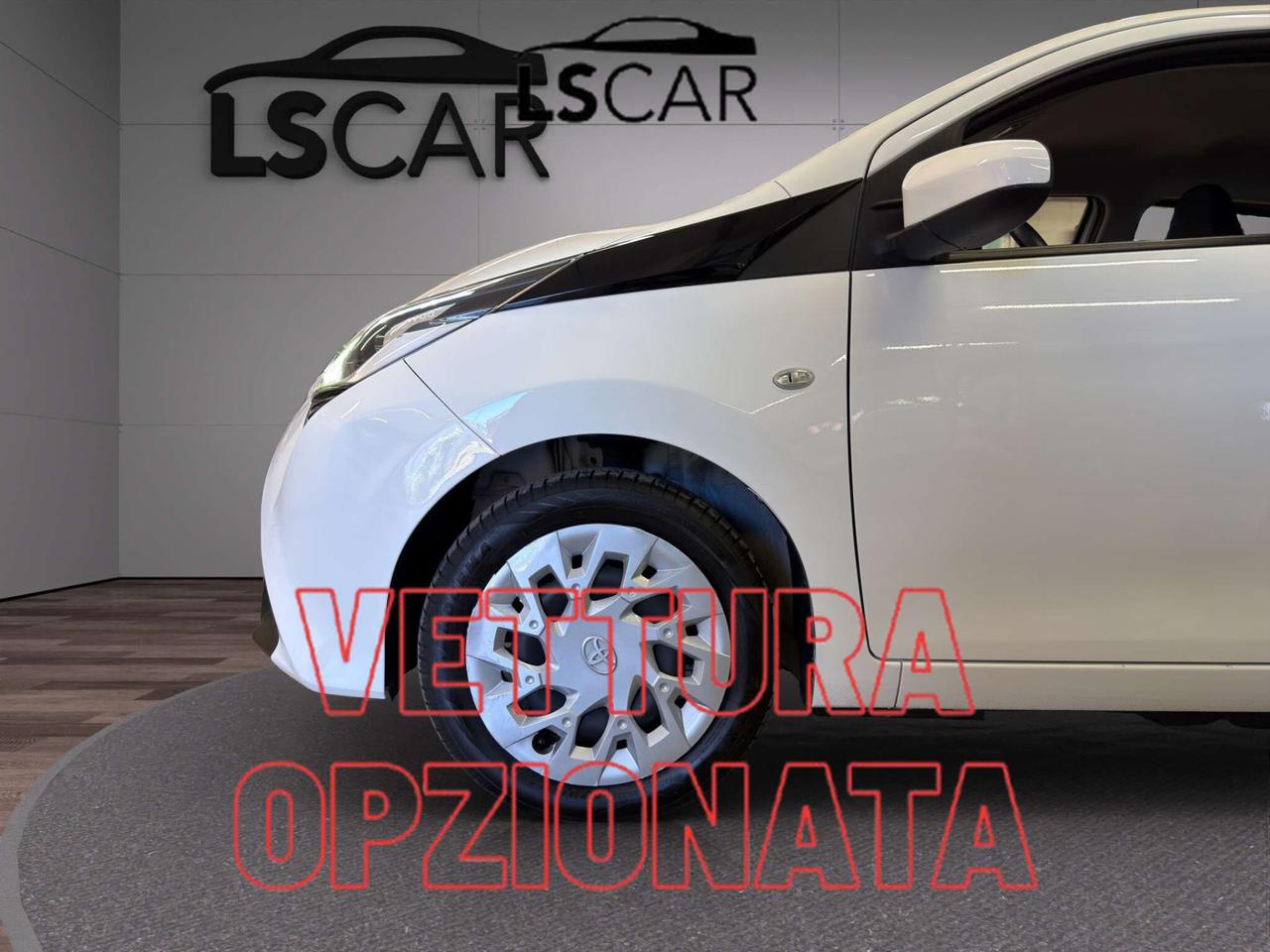 Toyota Aygo Connect 5p 1.0 x-business 72cv - Unipro - Promo Finanziamento