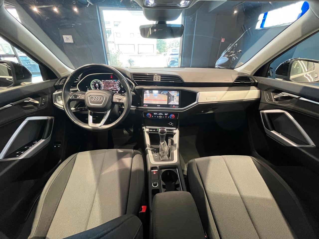 Audi Q3 SPB 45 TFSI e S tronic Business Plus