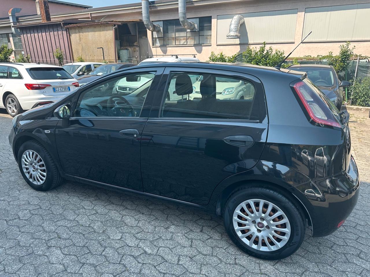 Fiat Punto 1.3 MJT II 75 CV 5 porte Street*EURO5*NEOPATENTATI