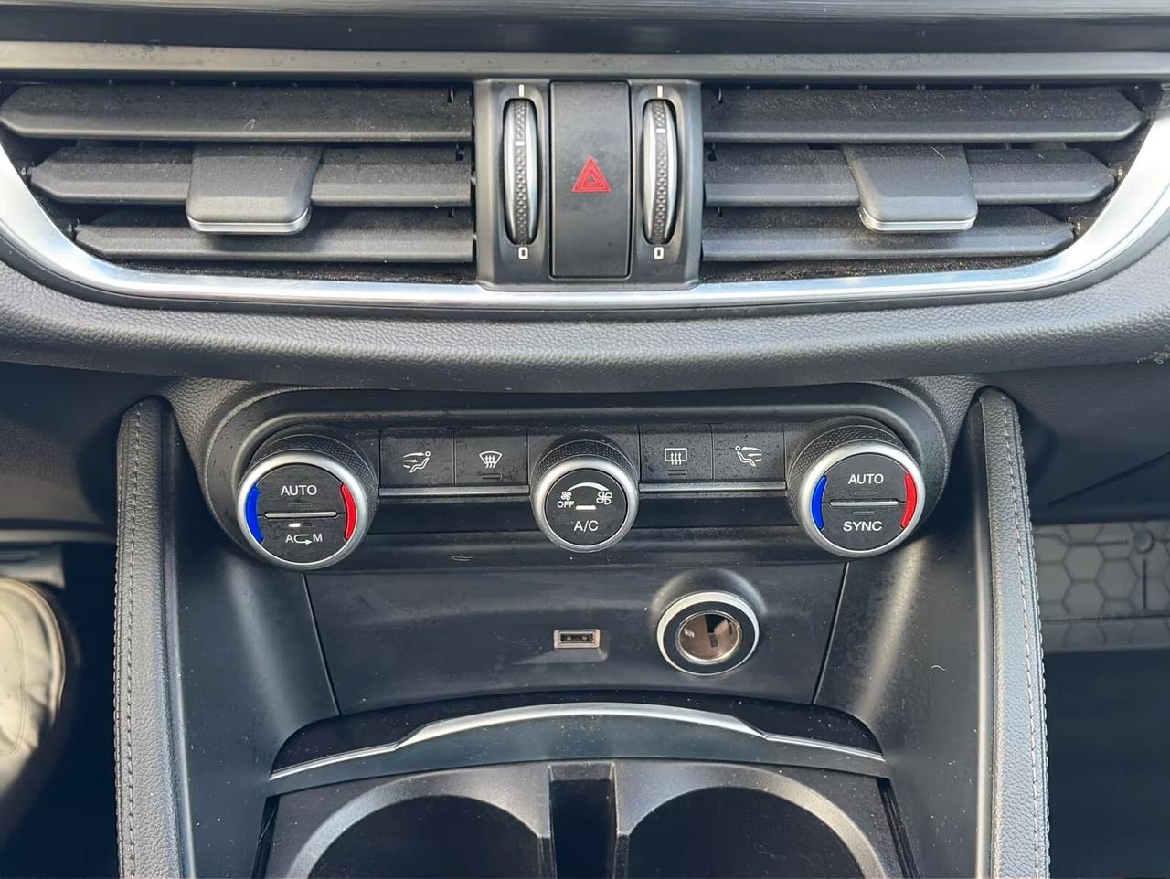 Alfa Romeo Stelvio 2.0 Turbo 200 CV AT8 Q4 Super