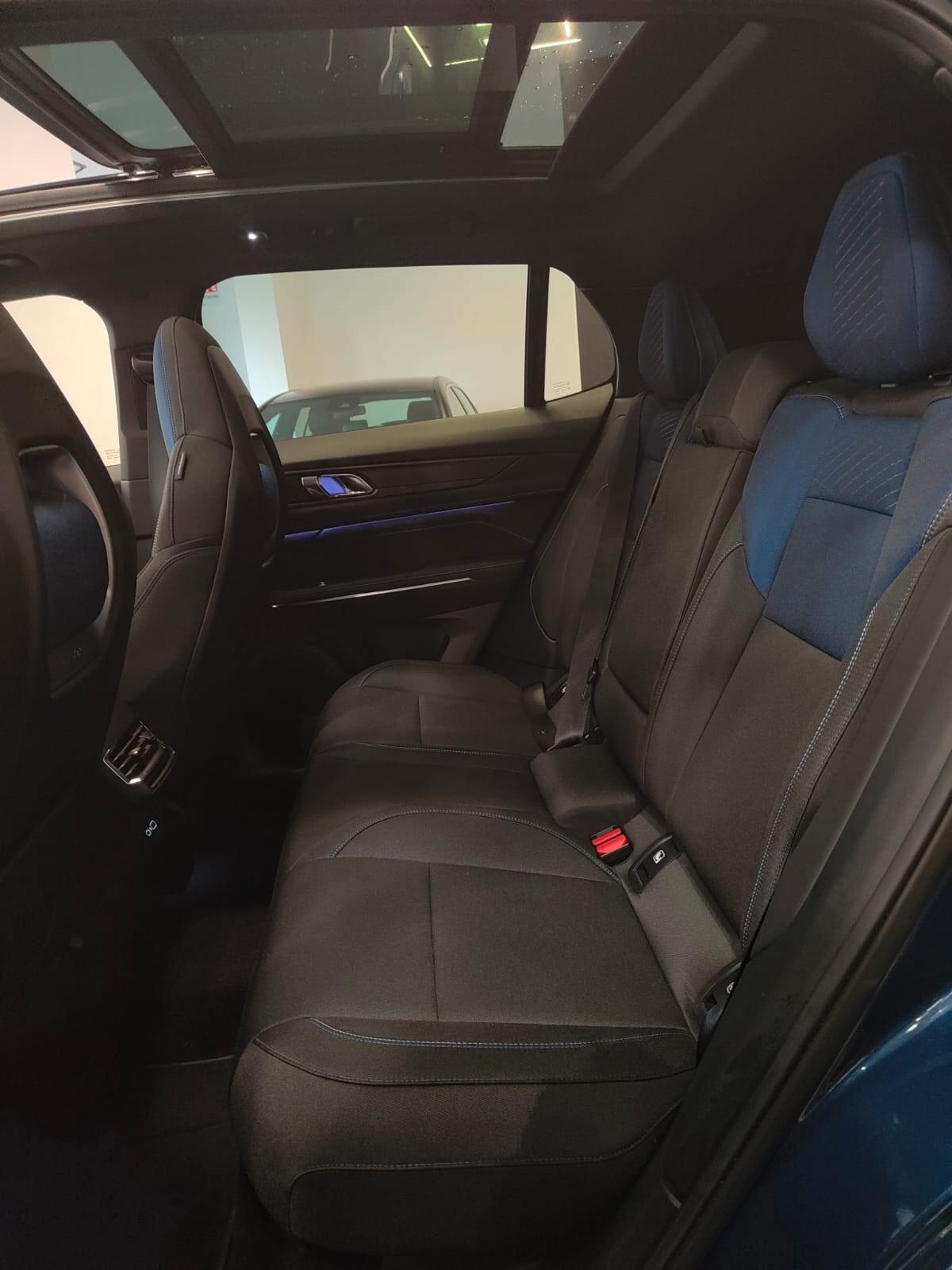 Lynk&co 01 PHEV Tetto Apribile