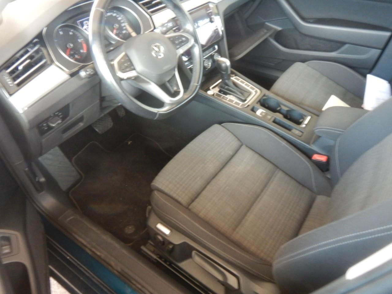 Volkswagen Passat 1.6 TDI SCR DSG Business BMT