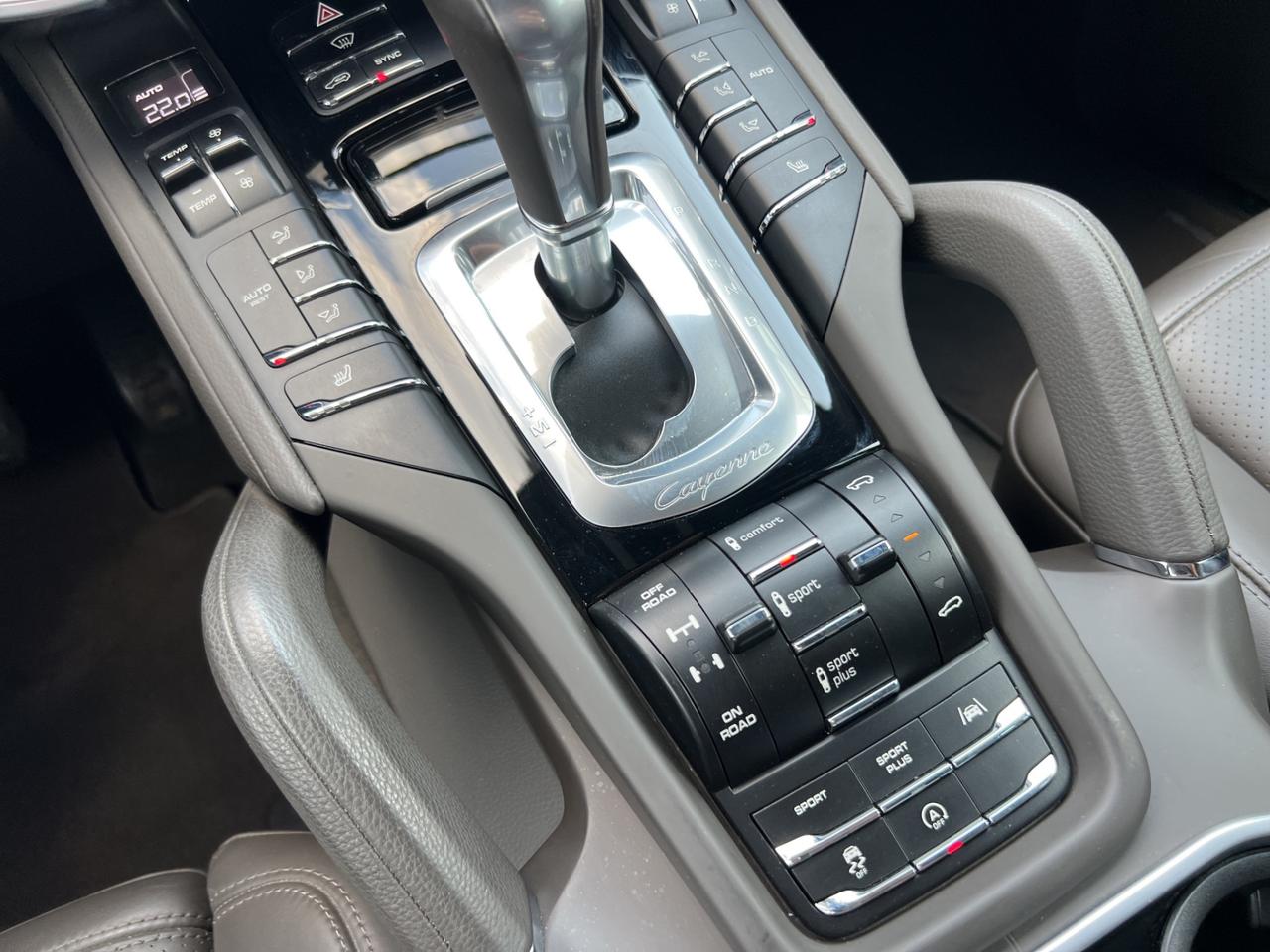 PORSCHE Cayenne 3ª serie Cayenne 3.0 Diesel Platinum Edition