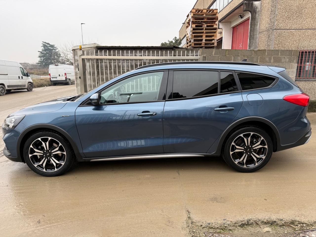 Ford Focus 1.0 EcoBoost 125 CV automatico SW Active Co-Pilot