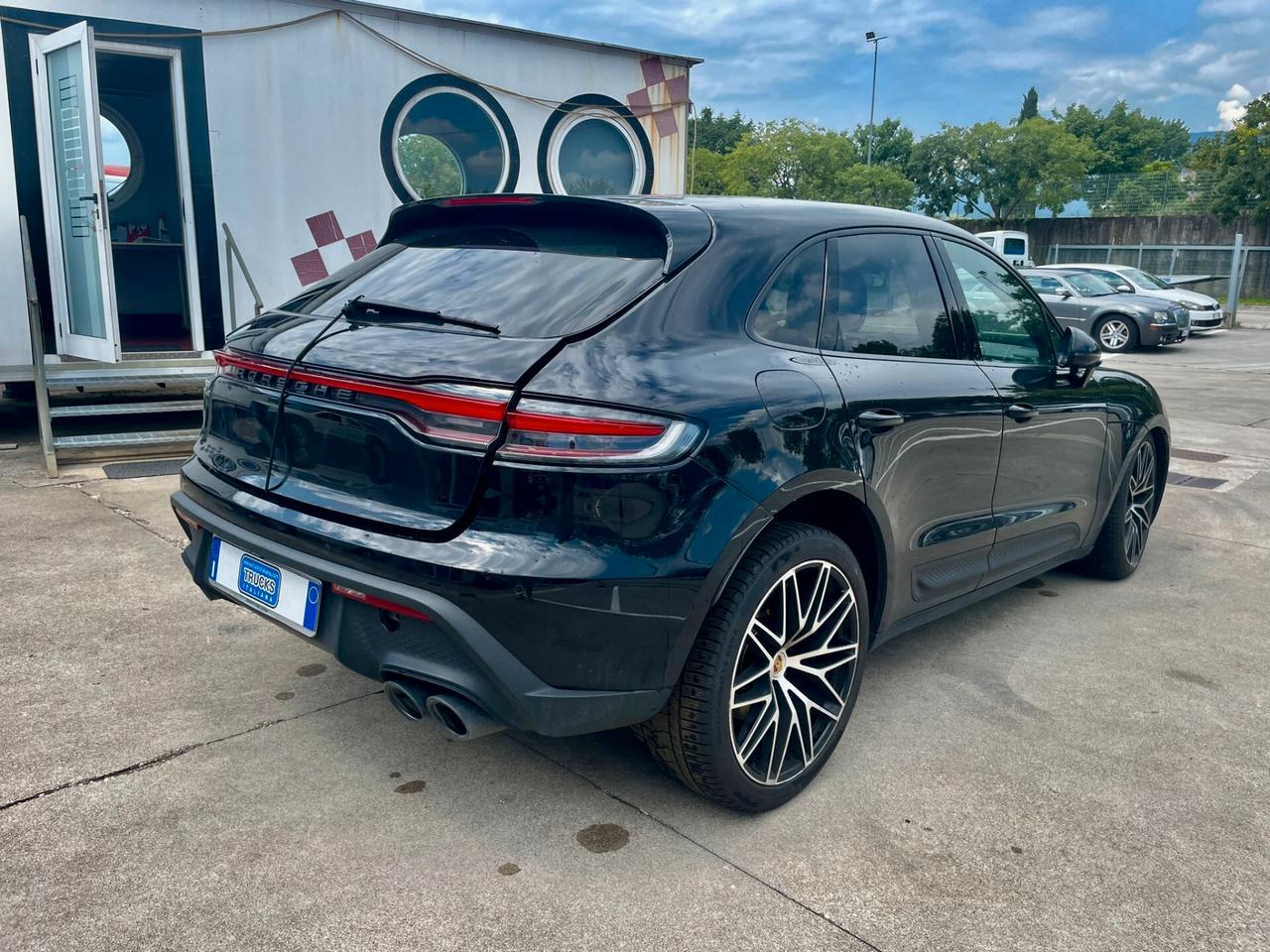 Porsche Macan 2.0 *** VEICOLO SINISTRATO VA IN MOTO ***