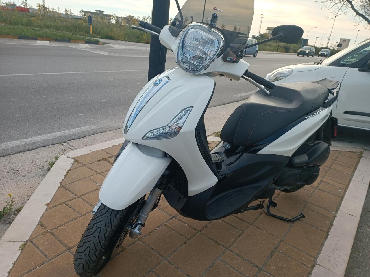 Piaggio Beverly 300