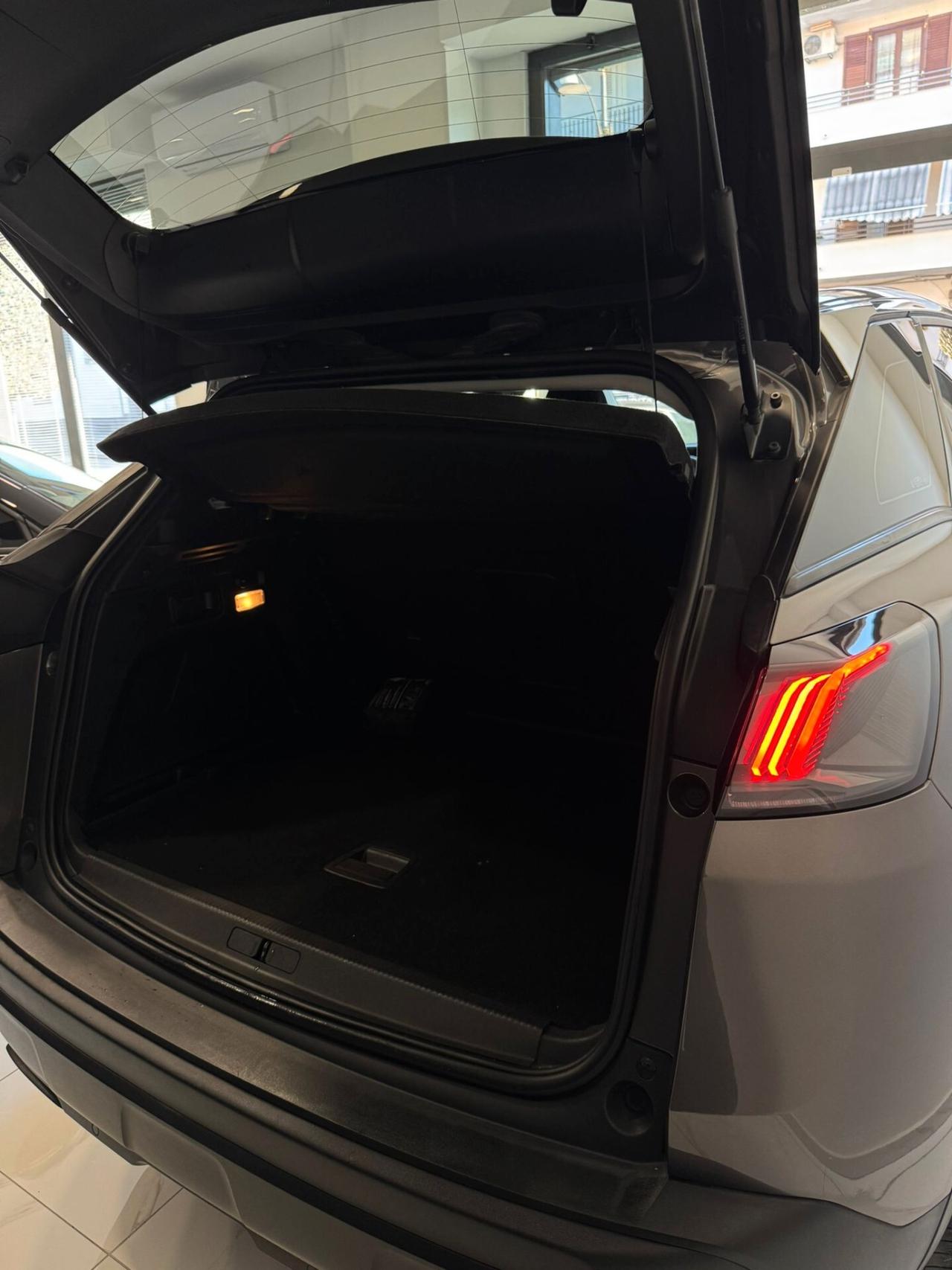 Peugeot 3008 BlueHDi 130 S&S EAT8 Active Business