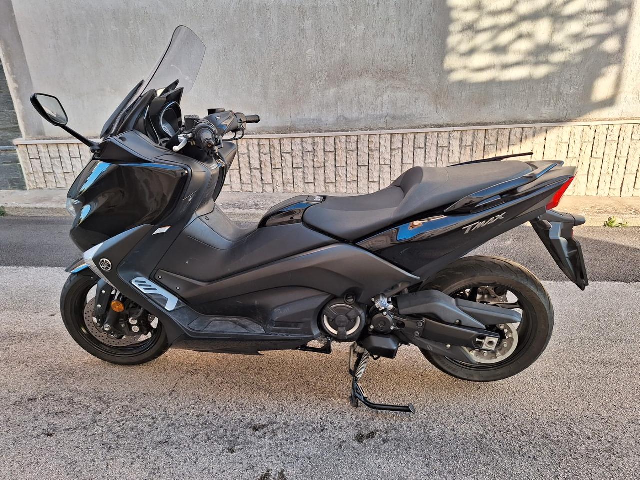 Yamaha T Max SX