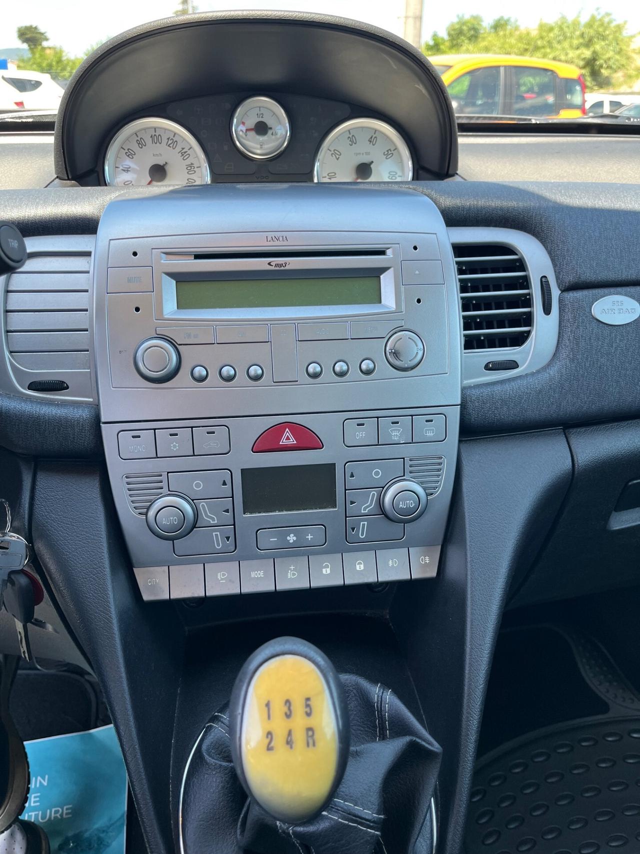 Lancia Ypsilon 1.2 69 CV