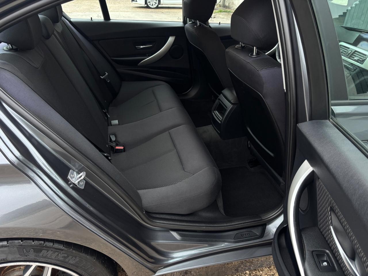 BMW 320d 2.0D 163cv . Garanzia 12 mesi