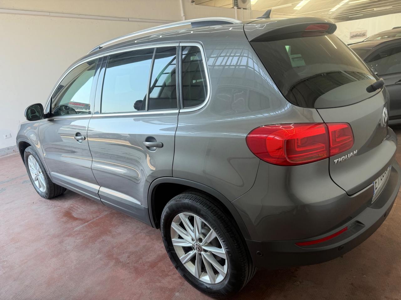 Volkswagen Tiguan 2.0 TDI 140 CV Sport & Style BlueMot. Tech.