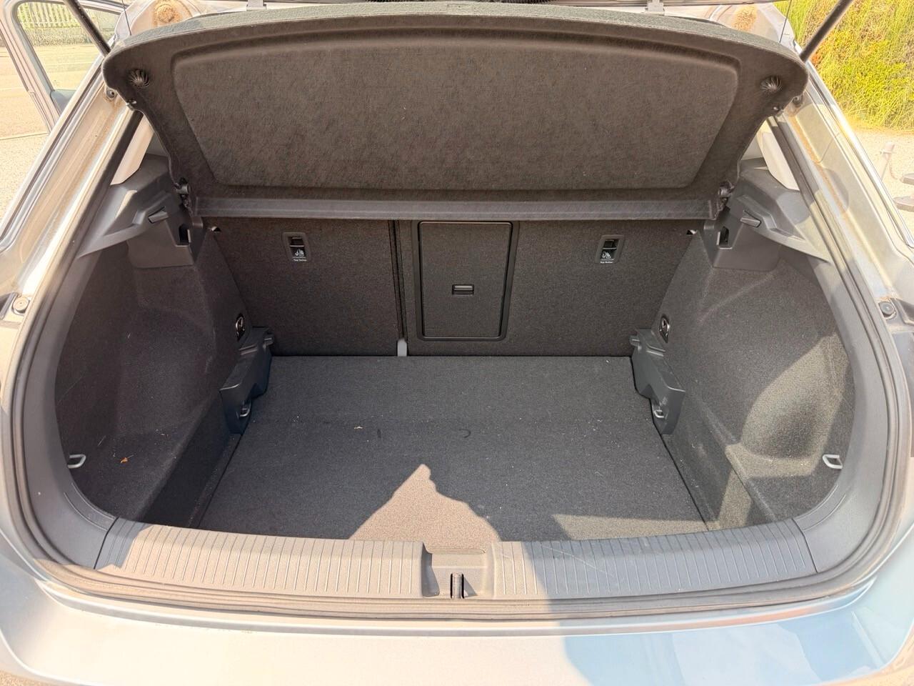 Volkswagen T-Roc 1.0 tsi Style 110cv - ok Neo Patentati