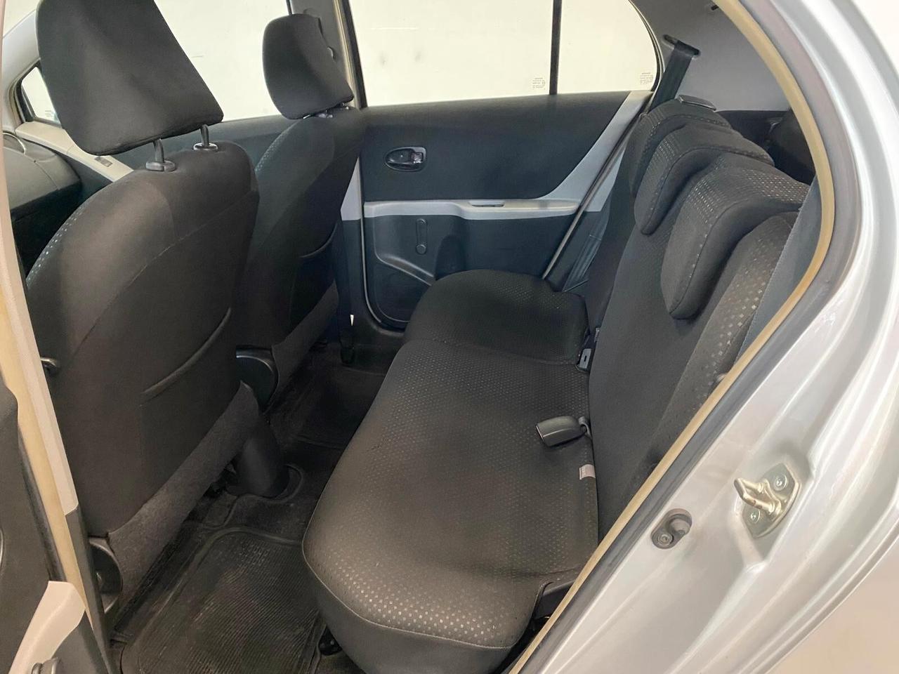 Toyota Yaris 1.0 5 porte Sol