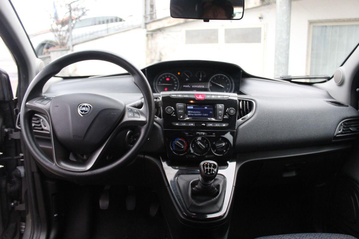 LANCIA - Ypsilon - 1.0 FireFly 5p.S&S Hyb. Gold Pl.