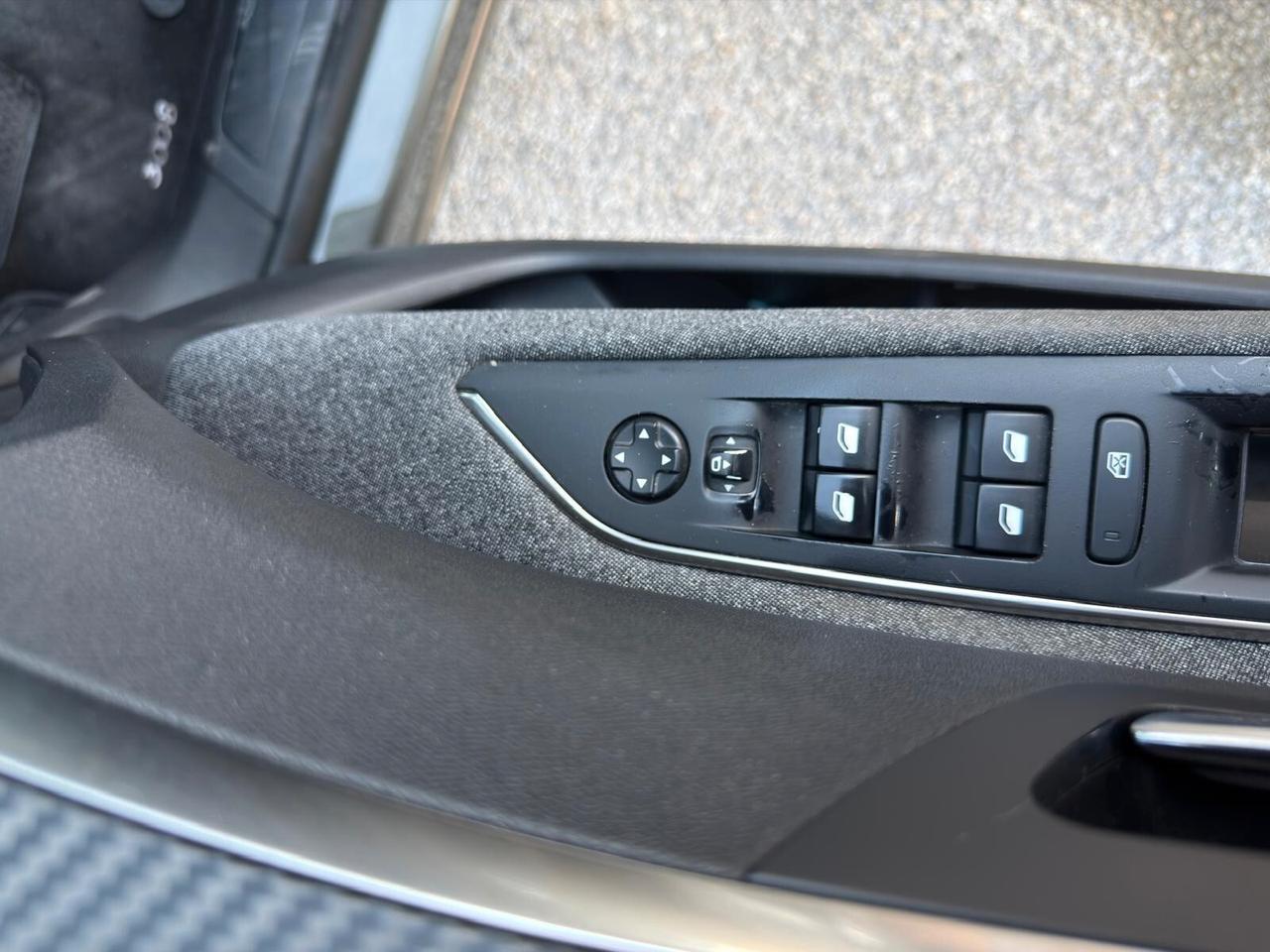 Peugeot 3008 BlueHDi 120 EAT6 S&S Business